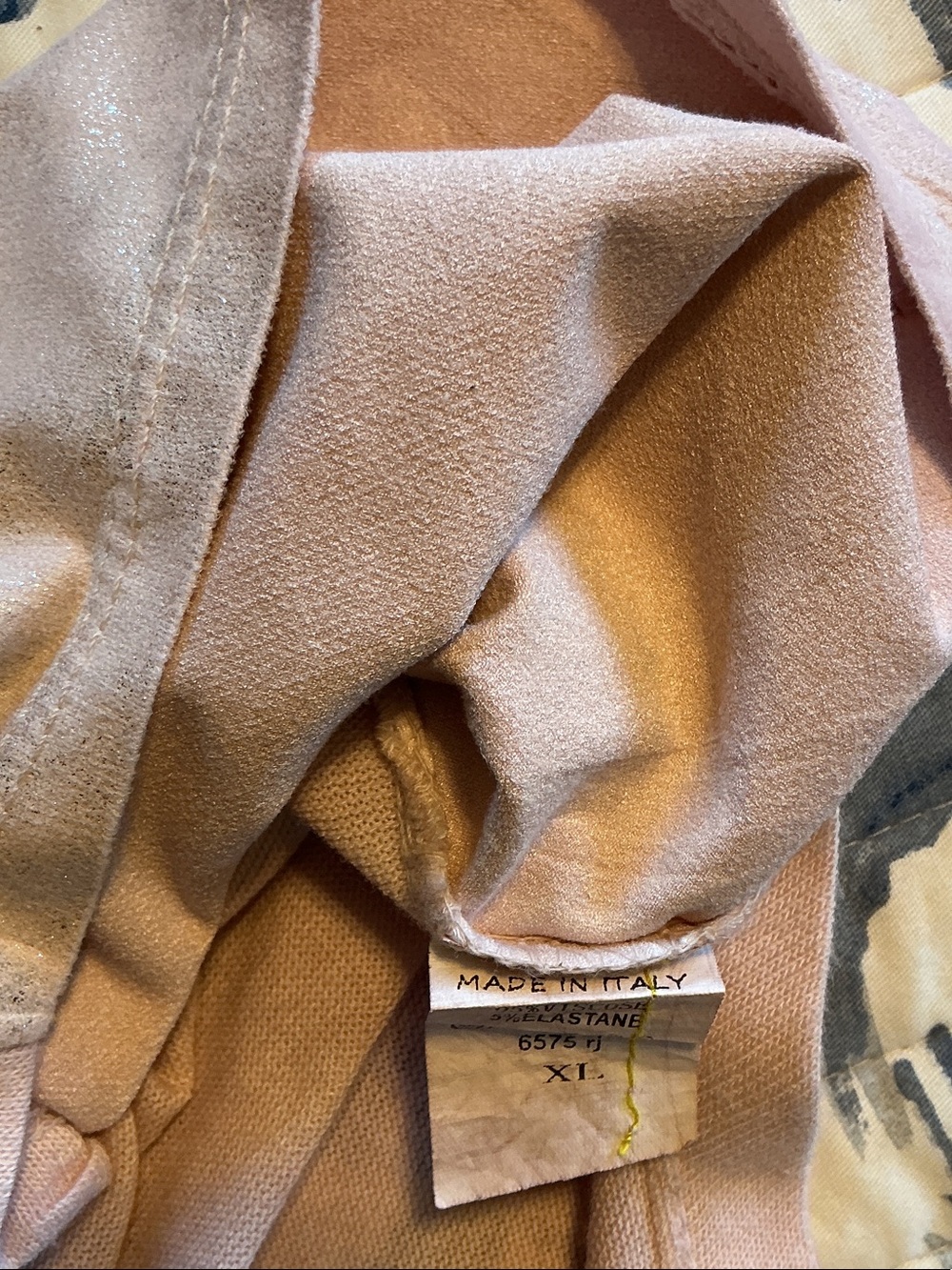 Made in Italy Light Pink V-Neck Short Sleeve Tee - Picture 5 of 5